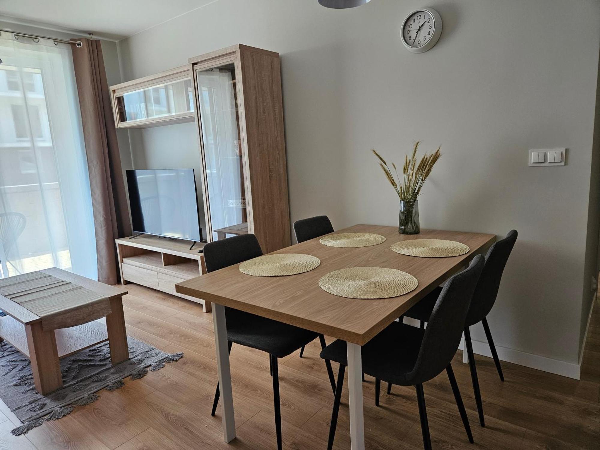 Apartment Urban Jungle Brown *